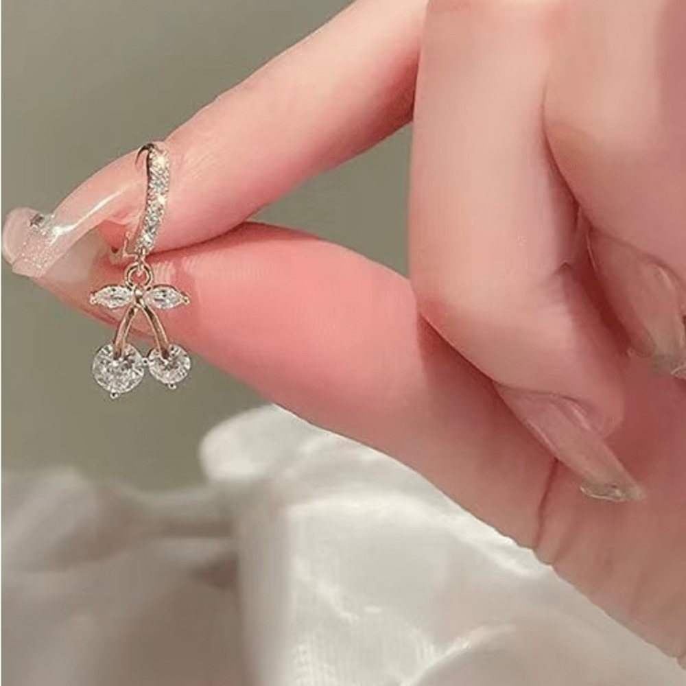 Cherry Earrings - Picture 1 of 3